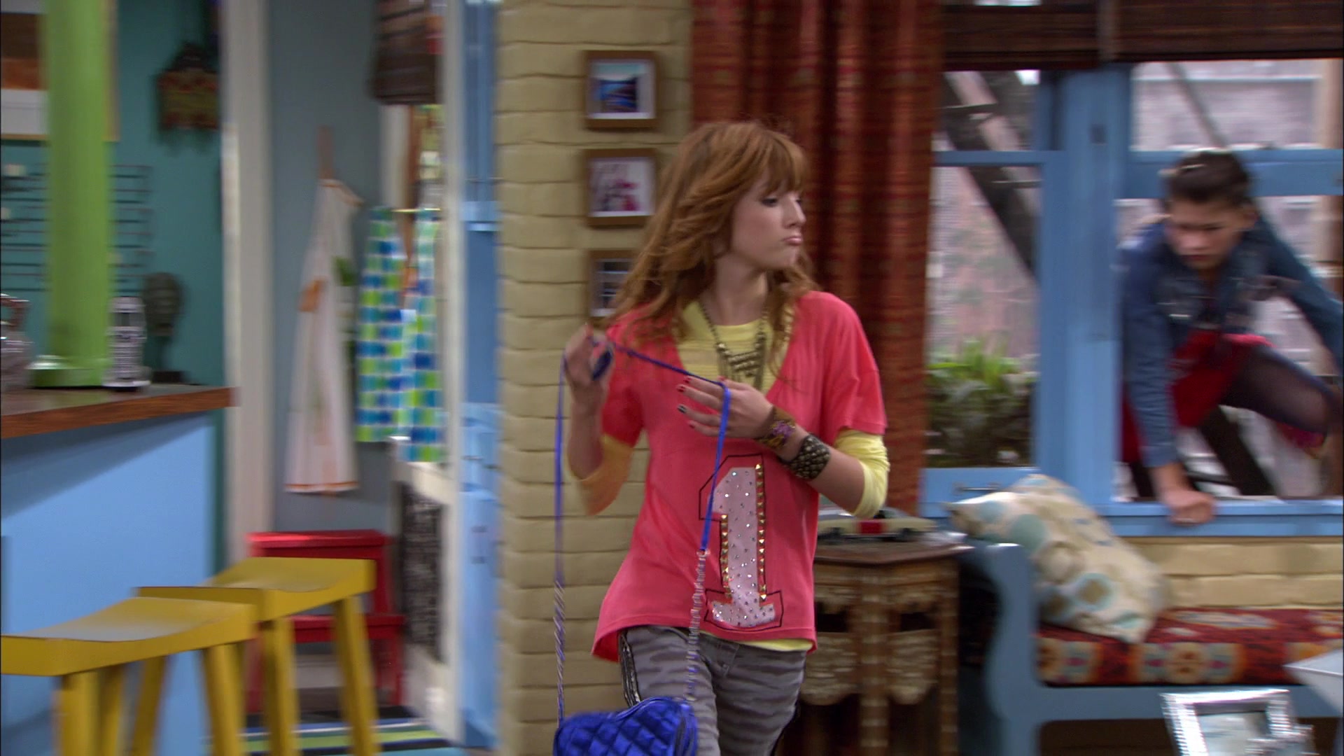 Shake_It_Up_S01E05_1080p_BTD_001642.jpg Shake_It_Up_S01E05_1080p_BTD_001642.jpg