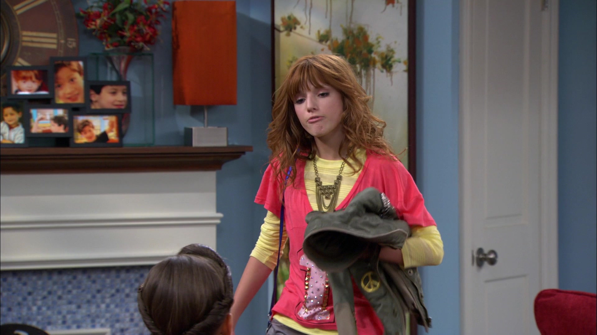 Shake_It_Up_S01E05_1080p_BTD_001654.jpg