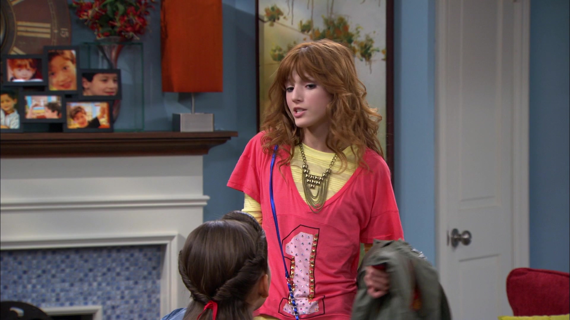 Shake_It_Up_S01E05_1080p_BTD_001660.jpg