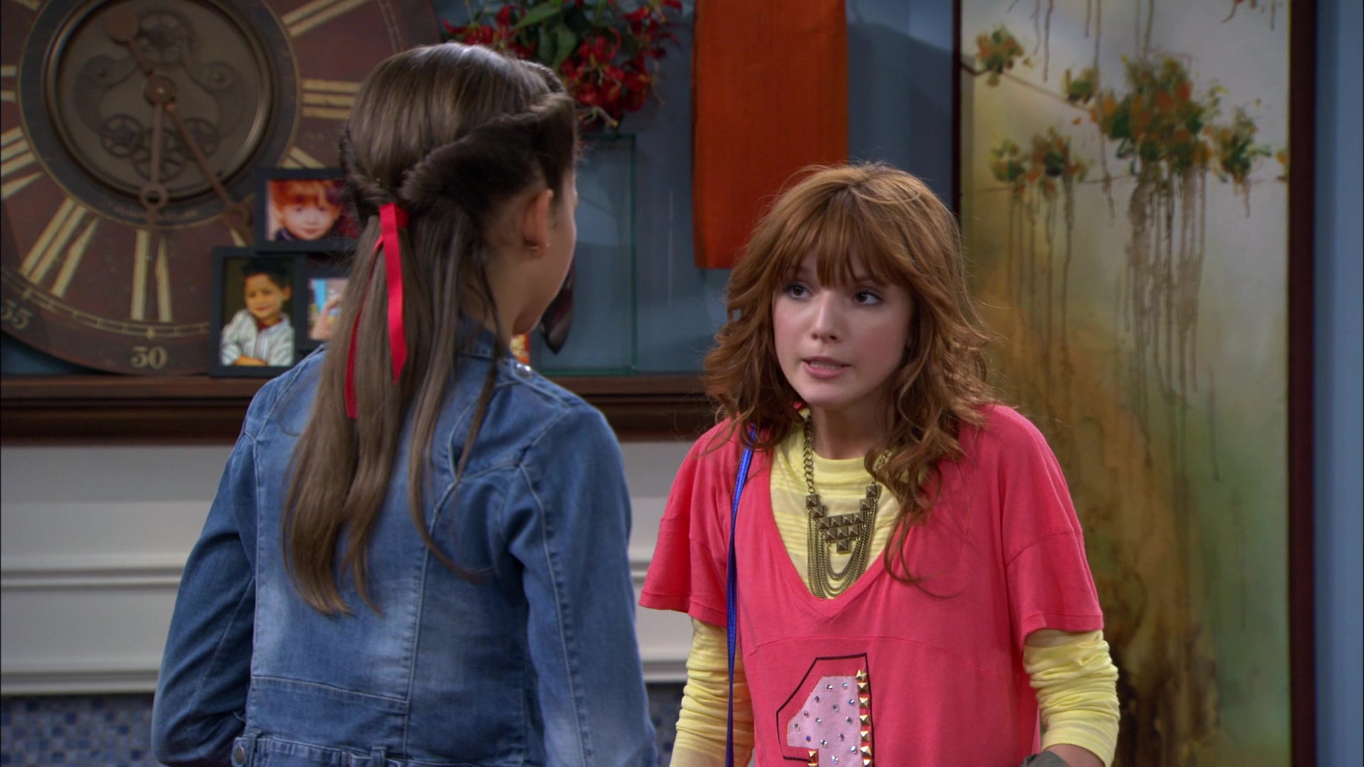 Shake_It_Up_S01E05_1080p_BTD_001719.jpg