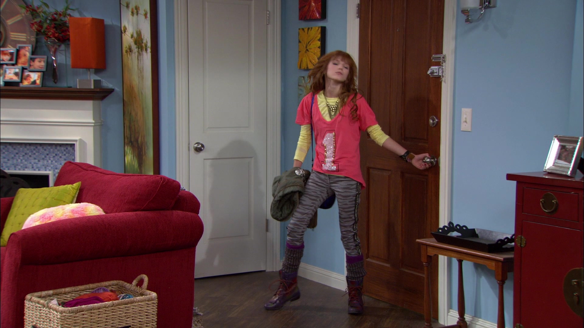 Shake_It_Up_S01E05_1080p_BTD_001786.jpg Shake_It_Up_S01E05_1080p_BTD_001786.jpg