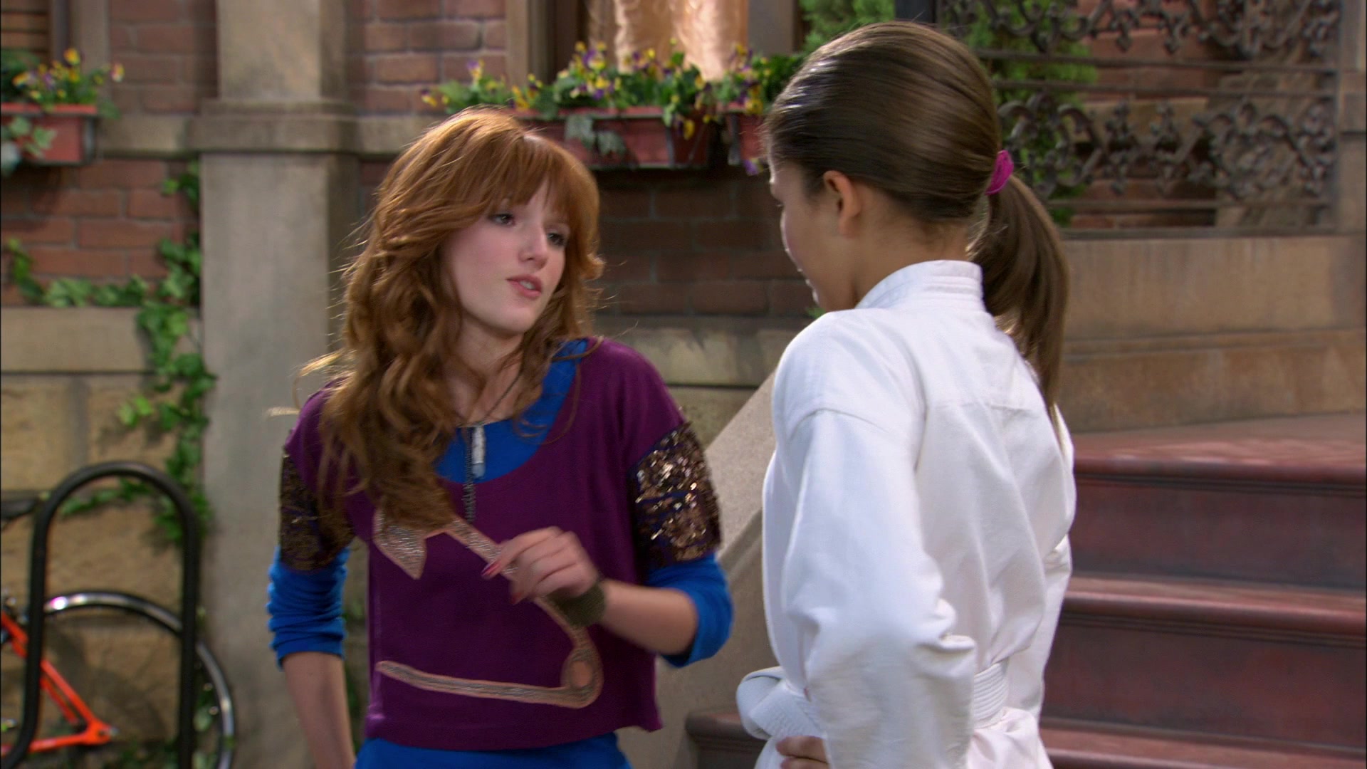 Shake_It_Up_S01E05_1080p_BTD_002178.jpg Shake_It_Up_S01E05_1080p_BTD_002178.jpg