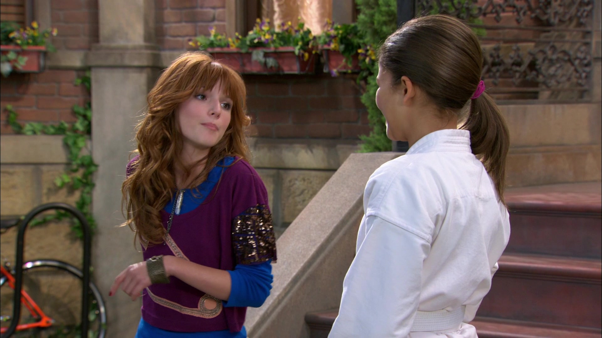 Shake_It_Up_S01E05_1080p_BTD_002183.jpg Shake_It_Up_S01E05_1080p_BTD_002183.jpg