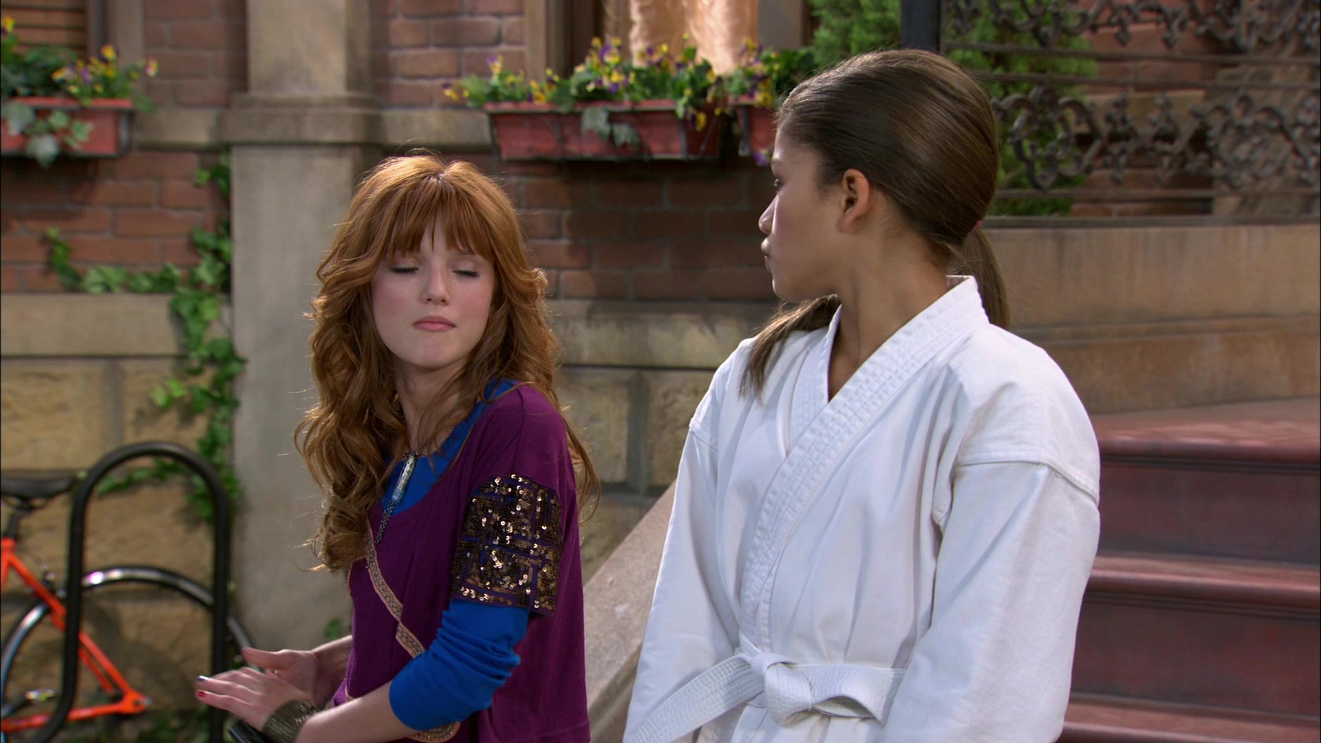 Shake_It_Up_S01E05_1080p_BTD_002197.jpg Shake_It_Up_S01E05_1080p_BTD_002197.jpg