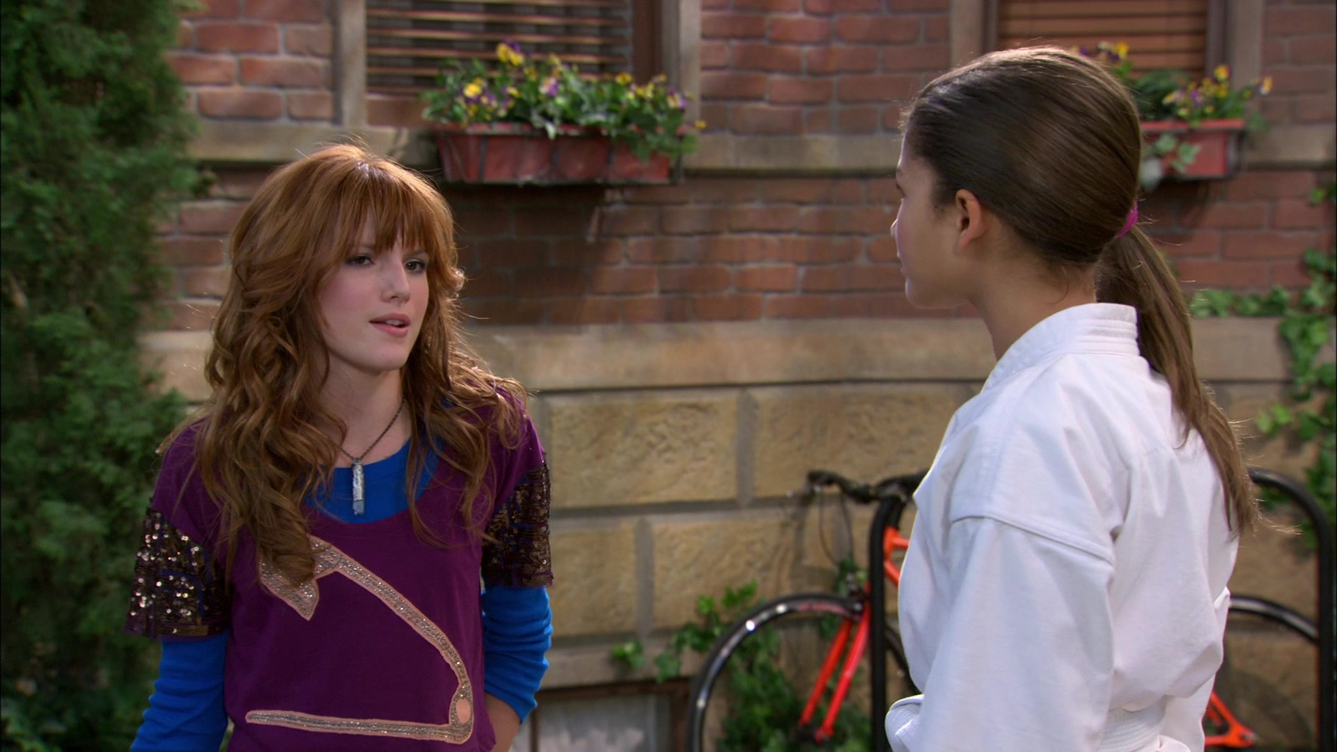 Shake_It_Up_S01E05_1080p_BTD_002267.jpg Shake_It_Up_S01E05_1080p_BTD_002267.jpg