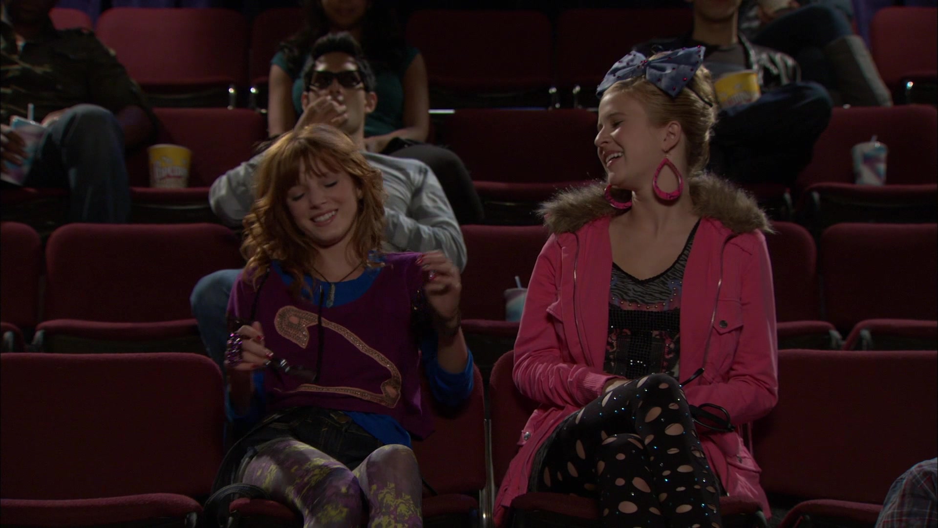 Shake_It_Up_S01E05_1080p_BTD_002371.jpg