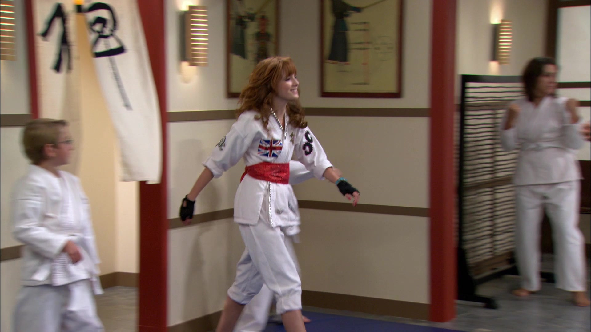 Shake_It_Up_S01E05_1080p_BTD_002653.jpg Shake_It_Up_S01E05_1080p_BTD_002653.jpg
