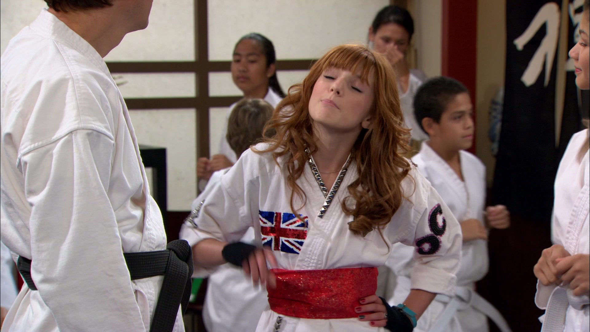 Shake_It_Up_S01E05_1080p_BTD_002709.jpg