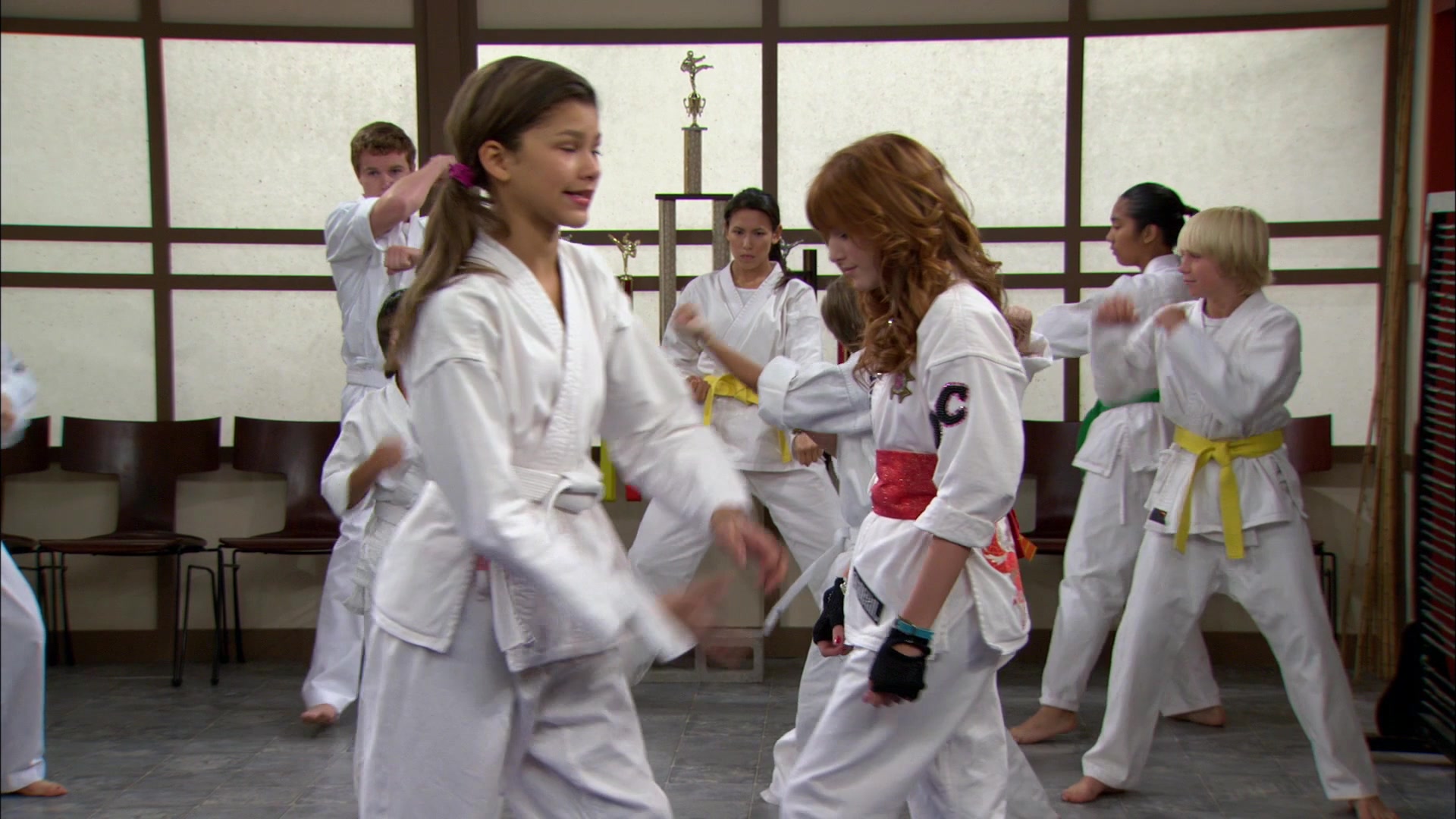 Shake_It_Up_S01E05_1080p_BTD_002956.jpg Shake_It_Up_S01E05_1080p_BTD_002956.jpg