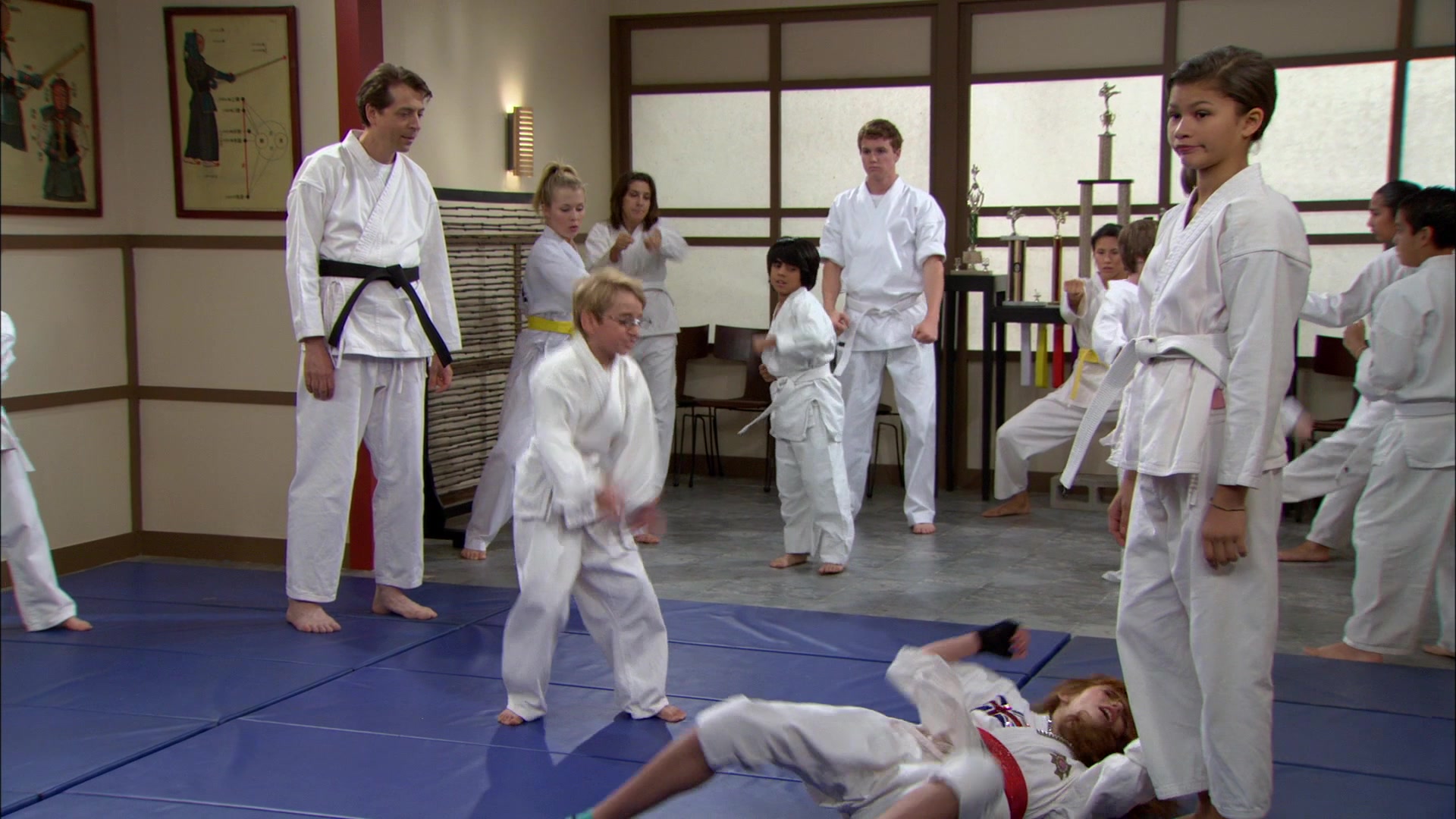 Shake_It_Up_S01E05_1080p_BTD_002997.jpg Shake_It_Up_S01E05_1080p_BTD_002997.jpg