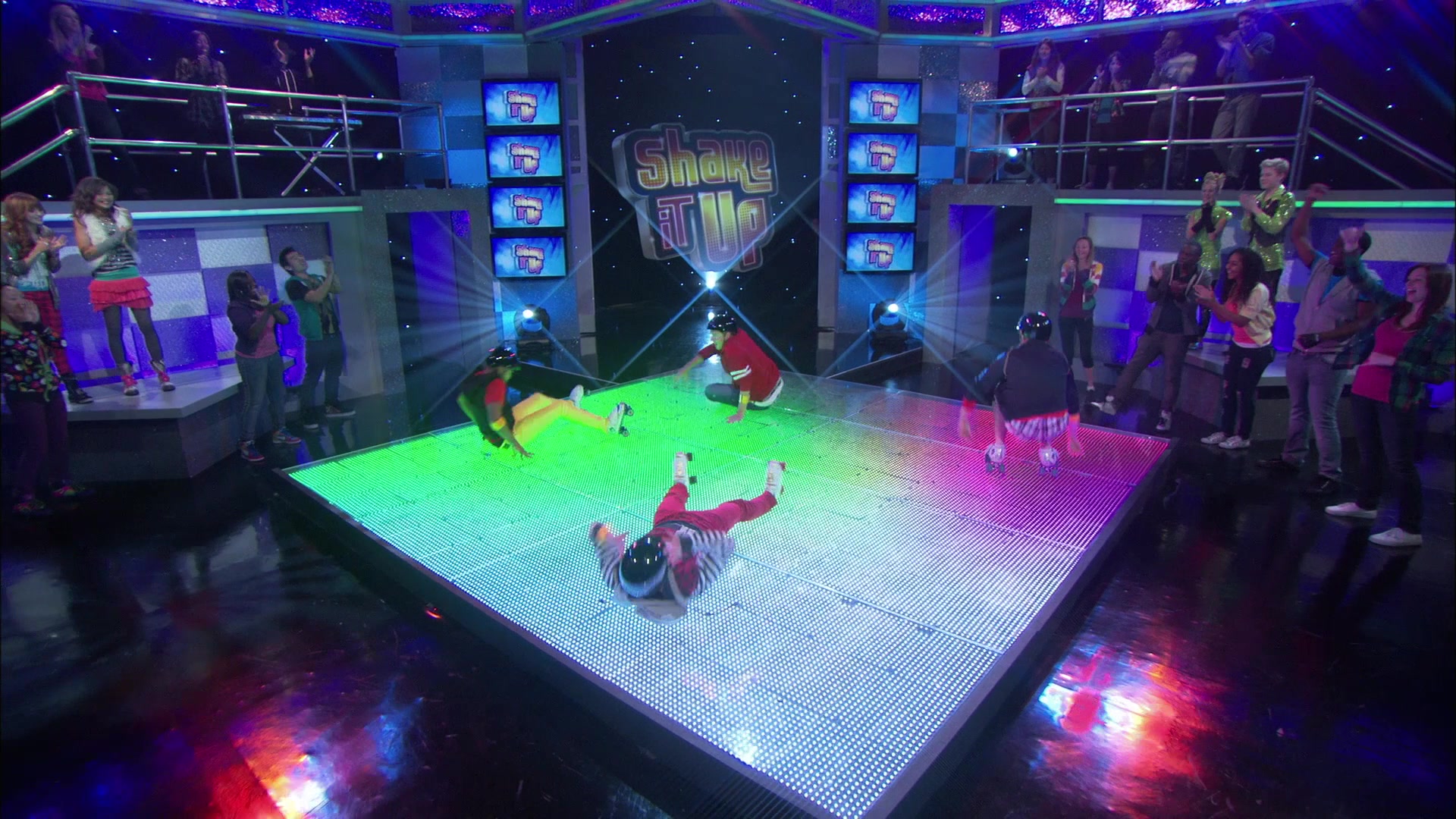 Shake_It_Up_S01E06_1080p_BTD_000154.jpg Shake_It_Up_S01E06_1080p_BTD_000154.jpg
