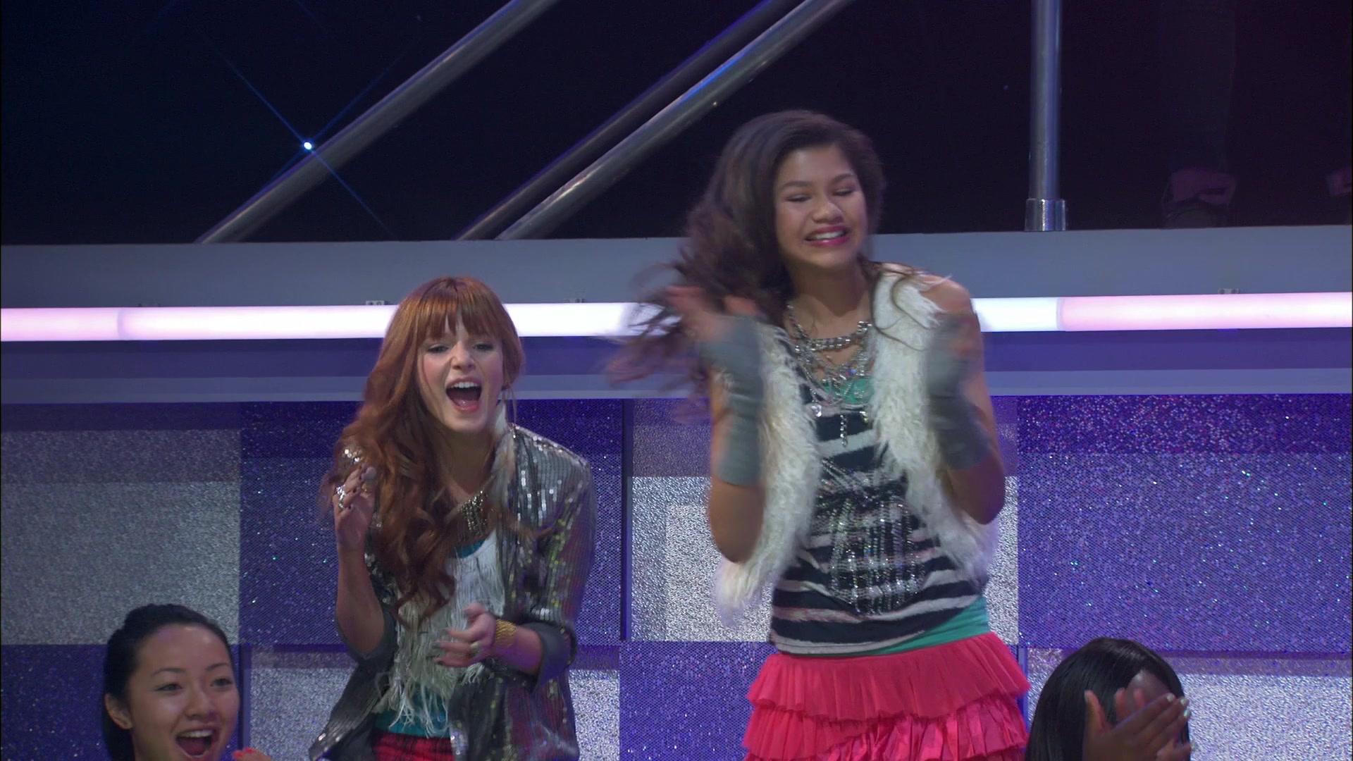 Shake_It_Up_S01E06_1080p_BTD_000172.jpg