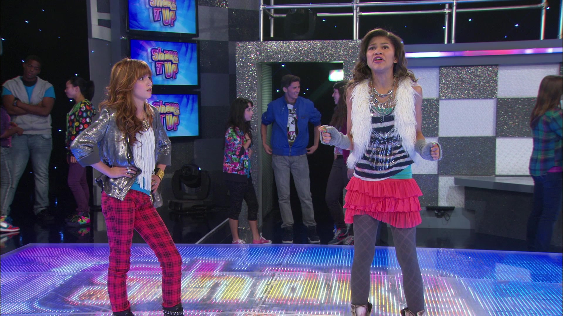 Shake_It_Up_S01E06_1080p_BTD_000340.jpg Shake_It_Up_S01E06_1080p_BTD_000340.jpg