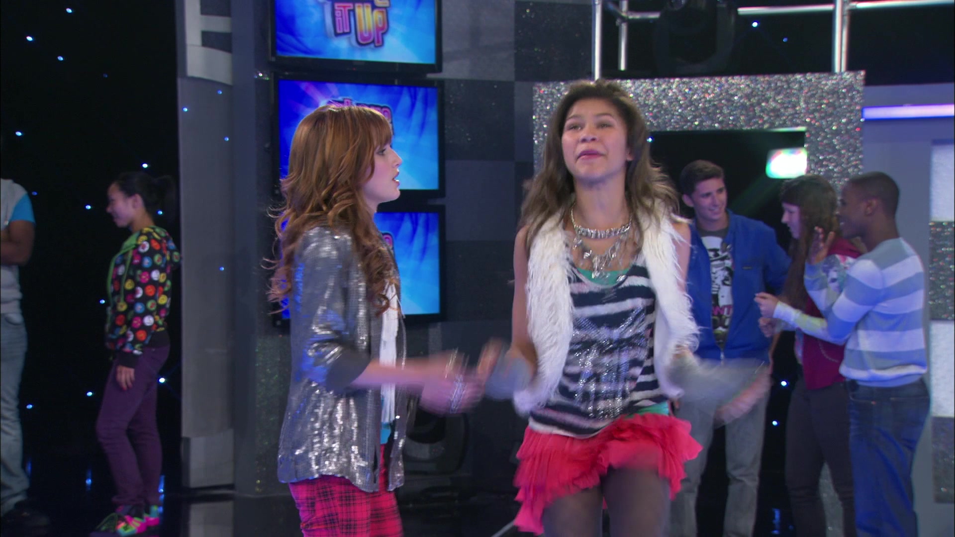 Shake_It_Up_S01E06_1080p_BTD_000360.jpg Shake_It_Up_S01E06_1080p_BTD_000360.jpg