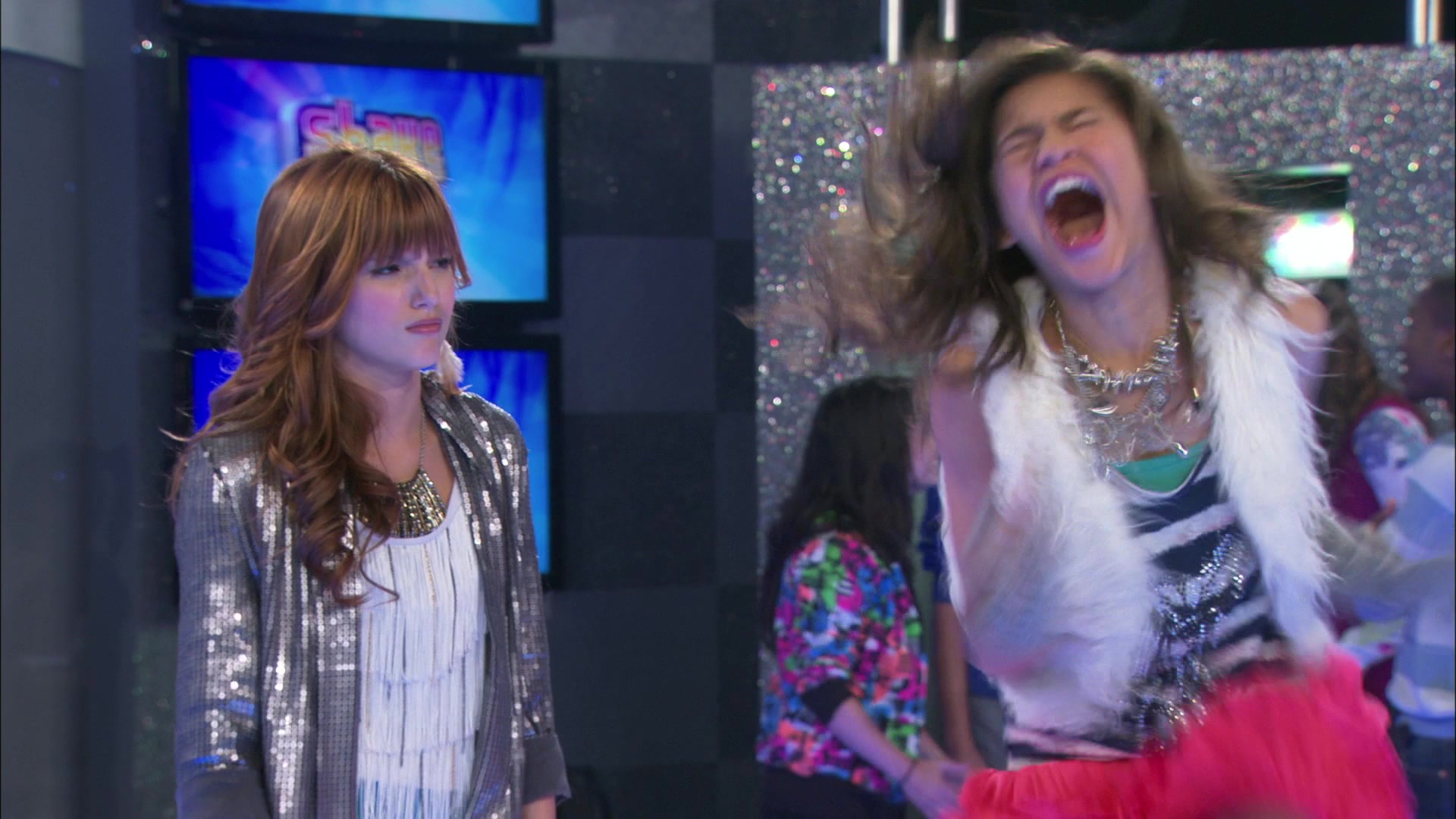 Shake_It_Up_S01E06_1080p_BTD_000389.jpg Shake_It_Up_S01E06_1080p_BTD_000389.jpg