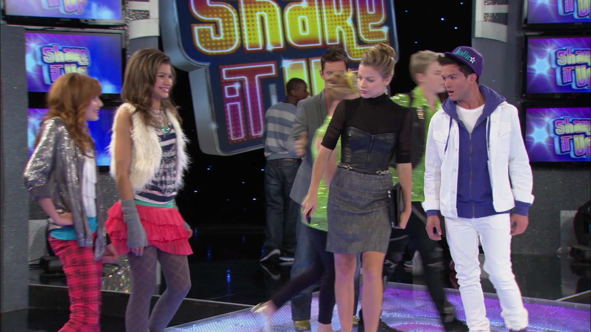 Shake_It_Up_S01E06_1080p_BTD_000755.jpg Shake_It_Up_S01E06_1080p_BTD_000755.jpg