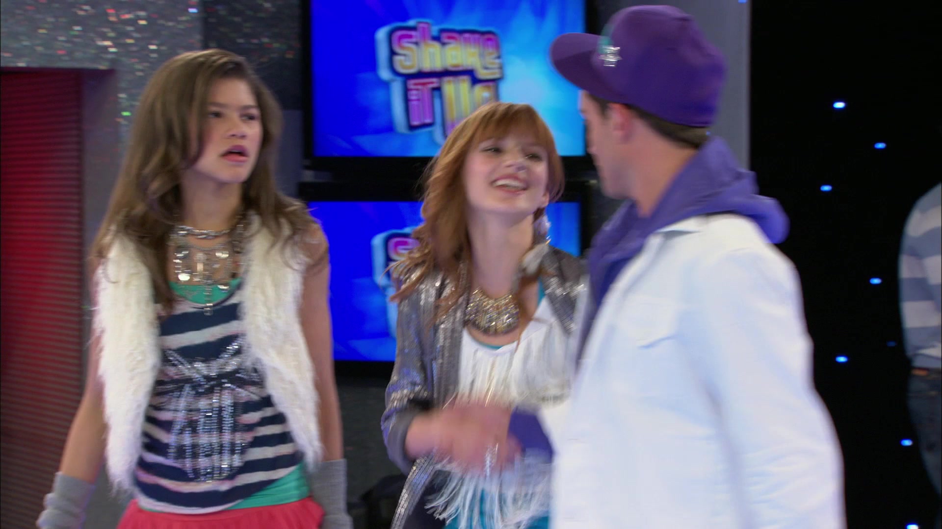 Shake_It_Up_S01E06_1080p_BTD_000806.jpg Shake_It_Up_S01E06_1080p_BTD_000806.jpg
