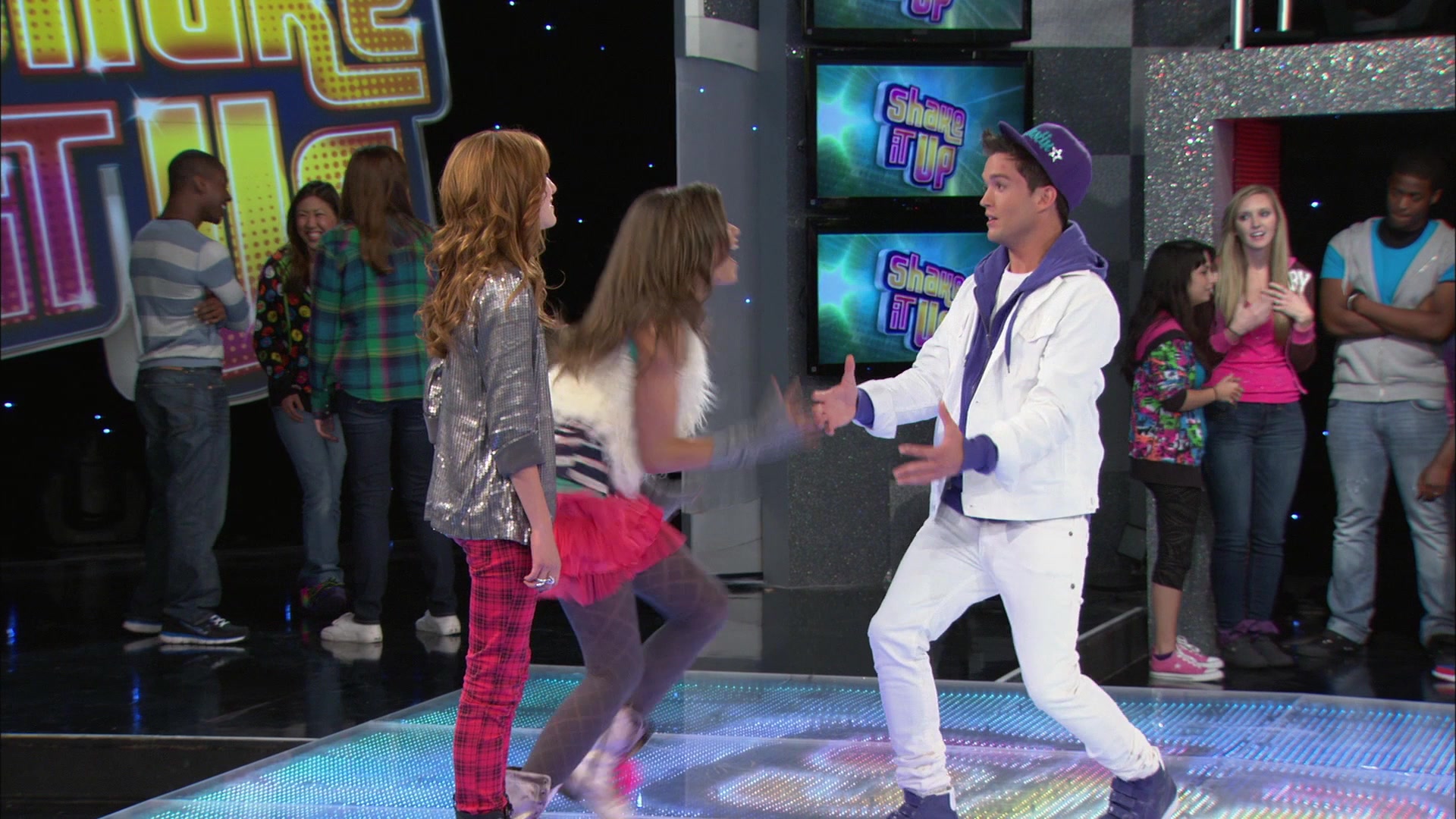 Shake_It_Up_S01E06_1080p_BTD_000849.jpg Shake_It_Up_S01E06_1080p_BTD_000849.jpg