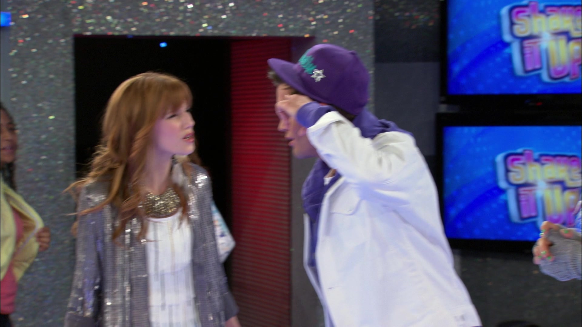 Shake_It_Up_S01E06_1080p_BTD_000877.jpg Shake_It_Up_S01E06_1080p_BTD_000877.jpg