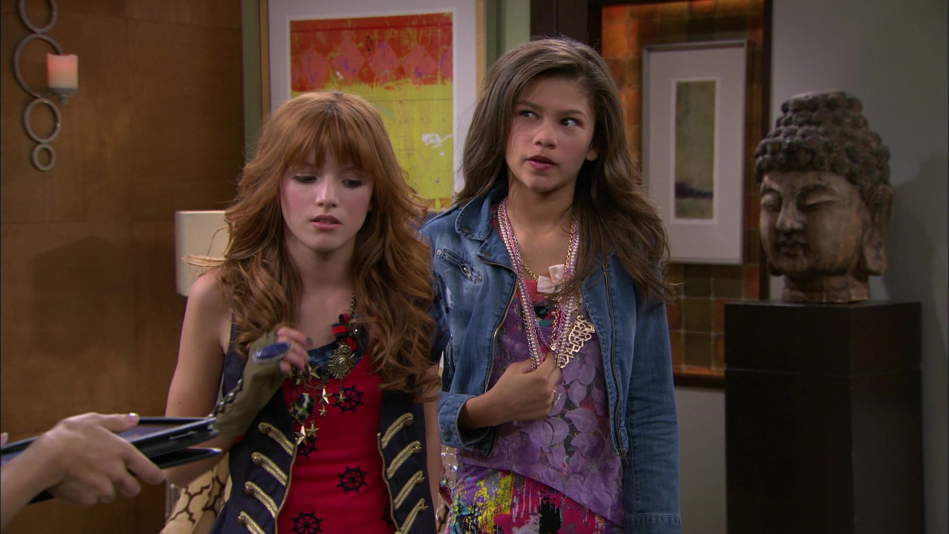 Shake_It_Up_S01E06_1080p_BTD_001159.jpg