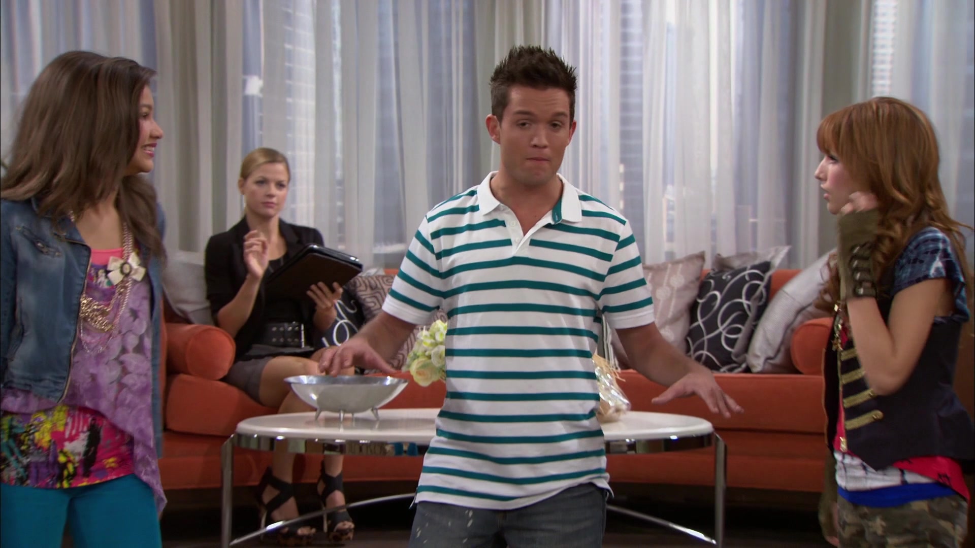 Shake_It_Up_S01E06_1080p_BTD_001544.jpg Shake_It_Up_S01E06_1080p_BTD_001544.jpg