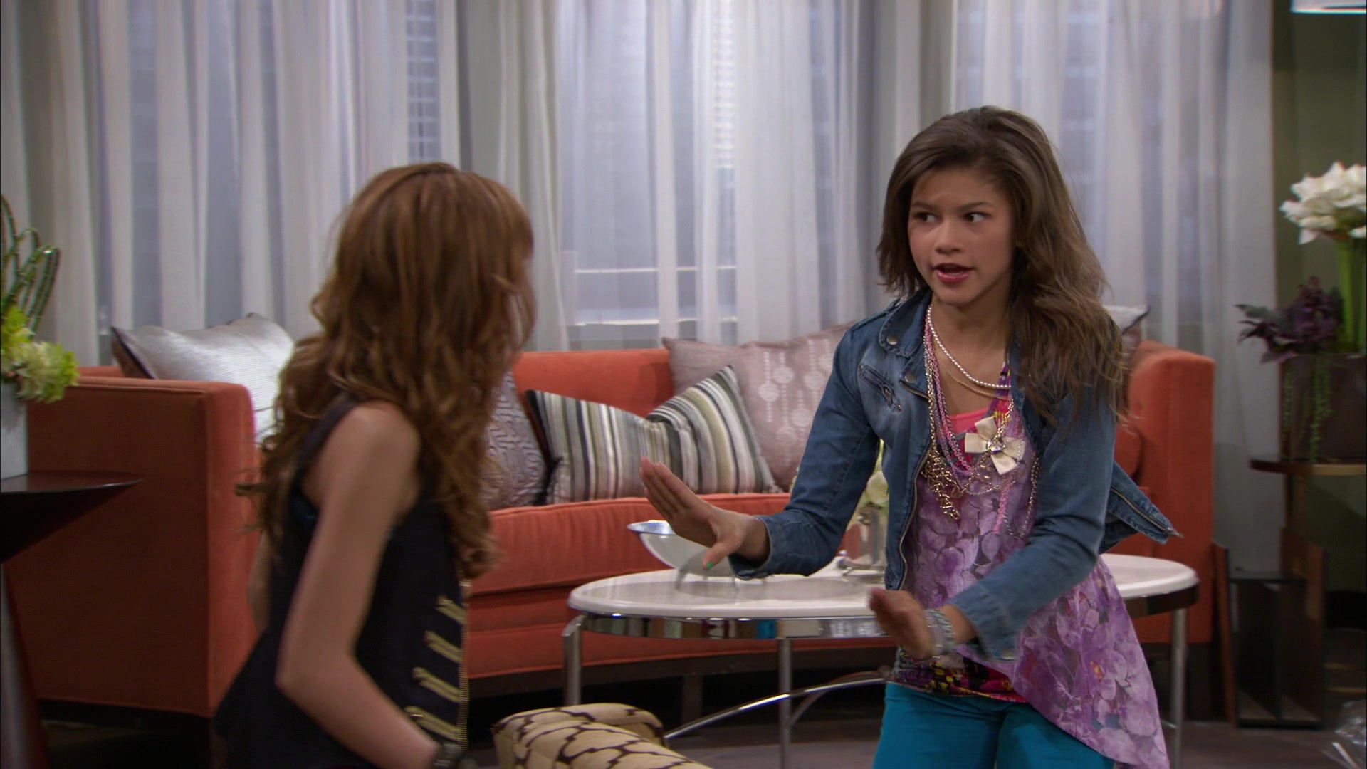 Shake_It_Up_S01E06_1080p_BTD_001631.jpg Shake_It_Up_S01E06_1080p_BTD_001631.jpg
