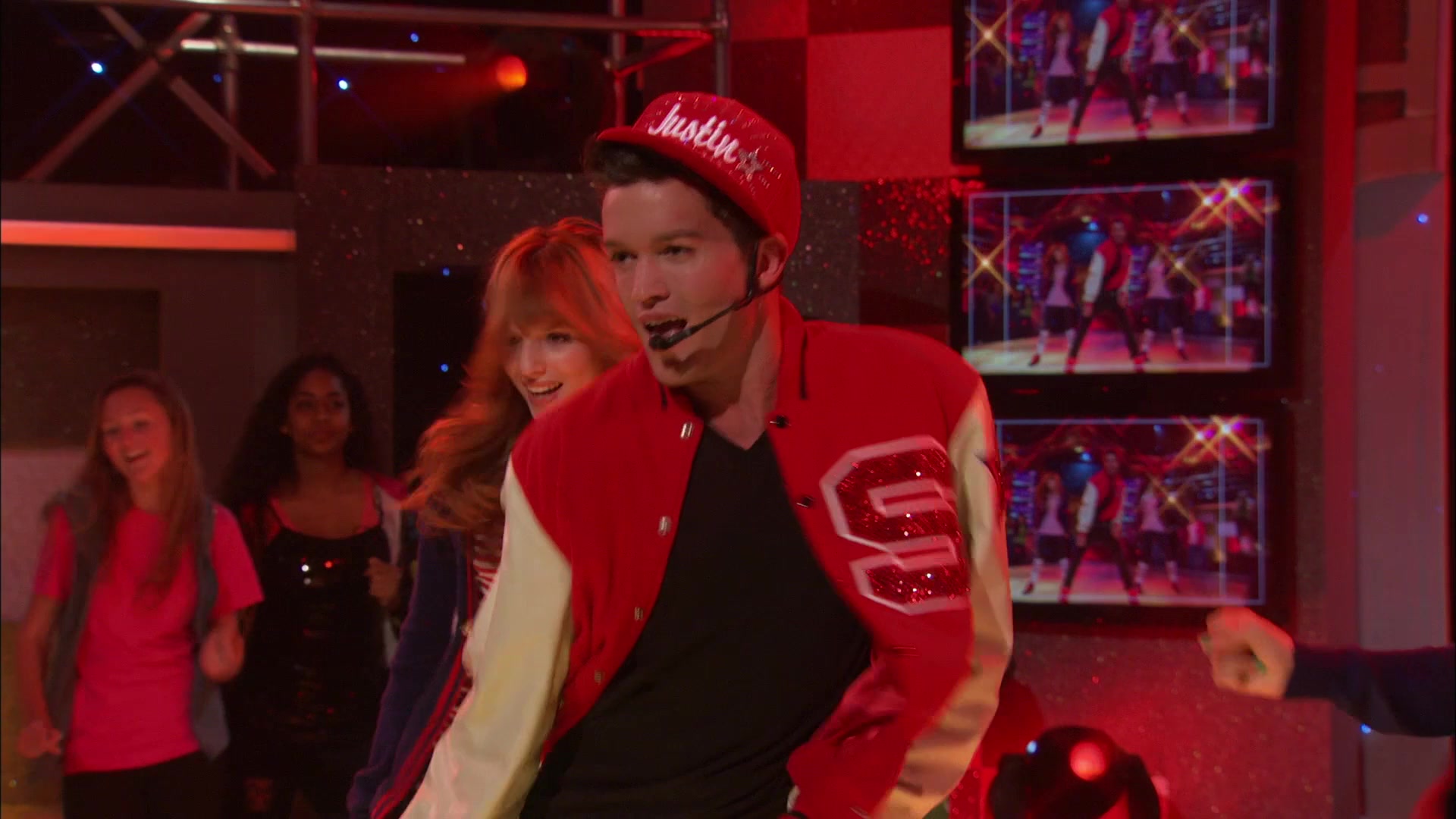 Shake_It_Up_S01E06_1080p_BTD_002076.jpg Shake_It_Up_S01E06_1080p_BTD_002076.jpg