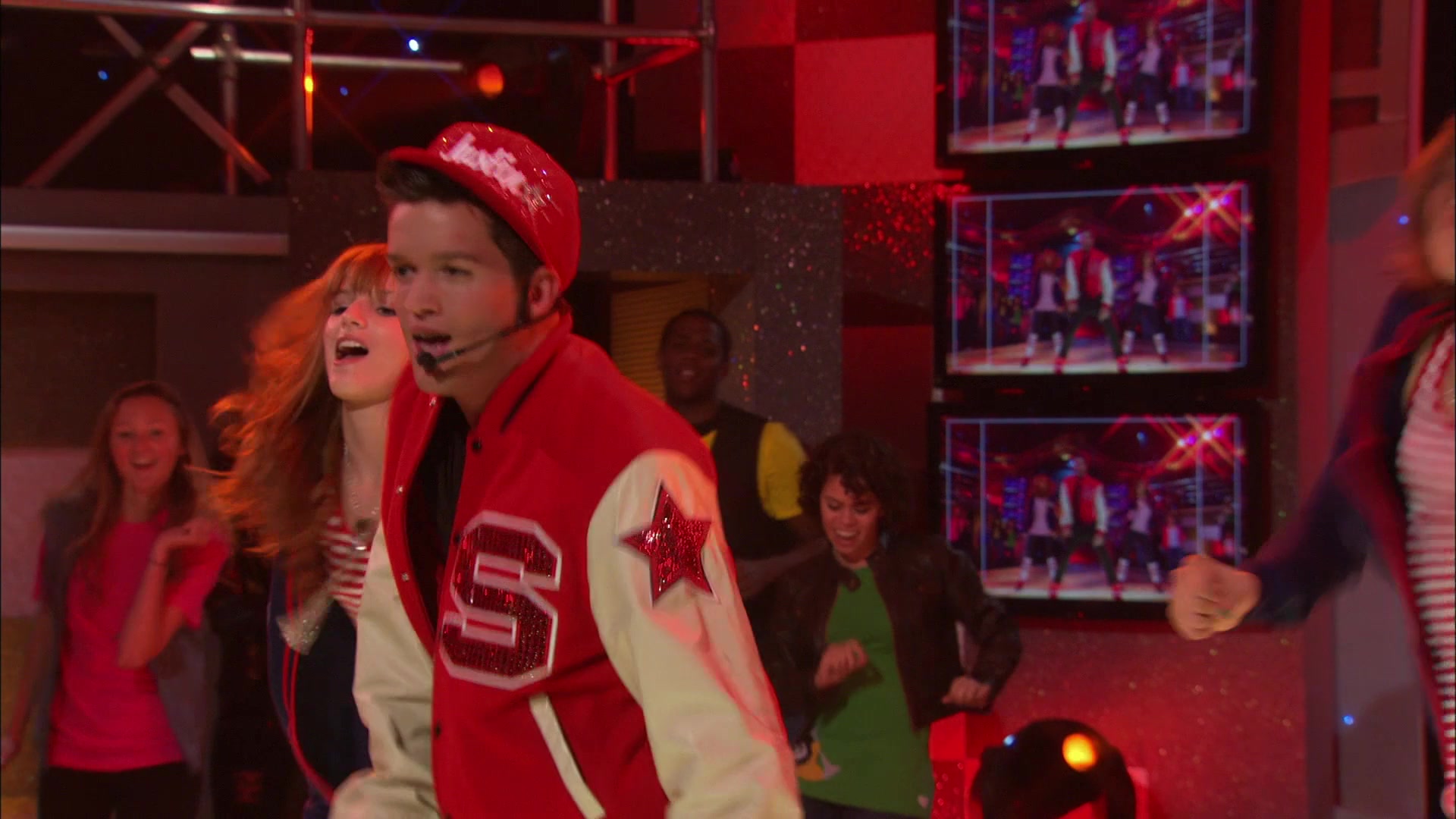 Shake_It_Up_S01E06_1080p_BTD_002077.jpg Shake_It_Up_S01E06_1080p_BTD_002077.jpg
