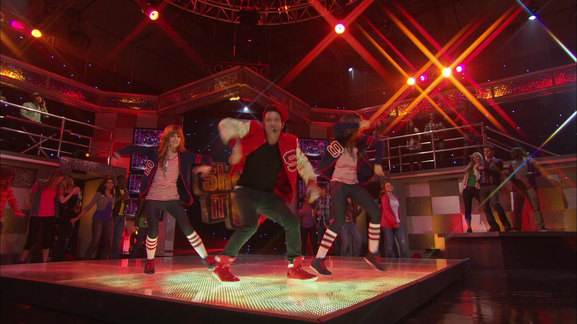 Shake_It_Up_S01E06_1080p_BTD_002112.jpg