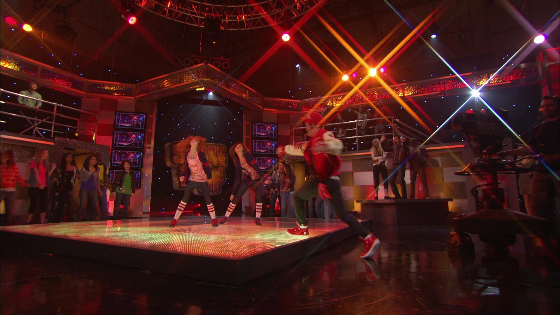 Shake_It_Up_S01E06_1080p_BTD_002127.jpg