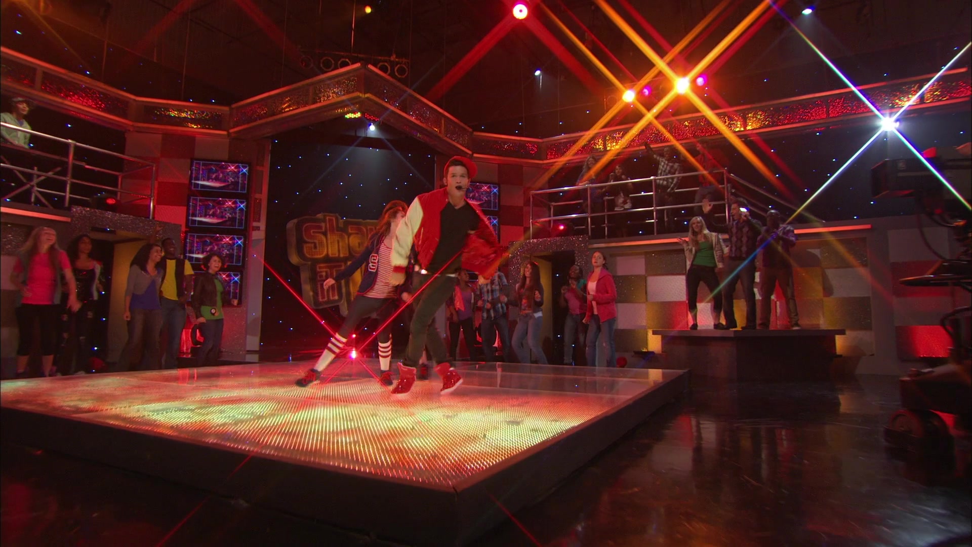 Shake_It_Up_S01E06_1080p_BTD_002129.jpg