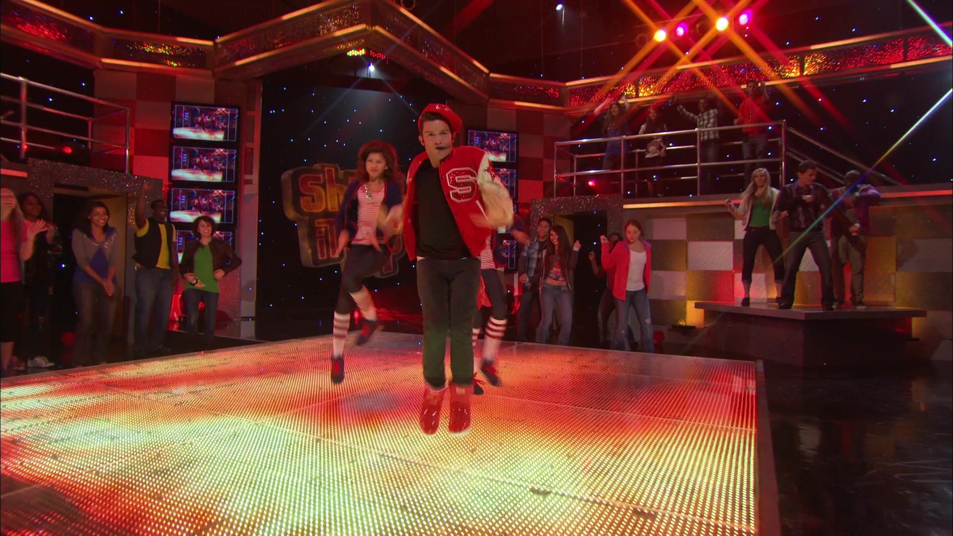 Shake_It_Up_S01E06_1080p_BTD_002132.jpg Shake_It_Up_S01E06_1080p_BTD_002132.jpg