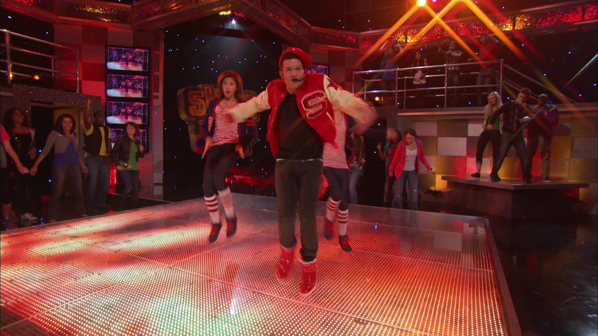 Shake_It_Up_S01E06_1080p_BTD_002133.jpg Shake_It_Up_S01E06_1080p_BTD_002133.jpg