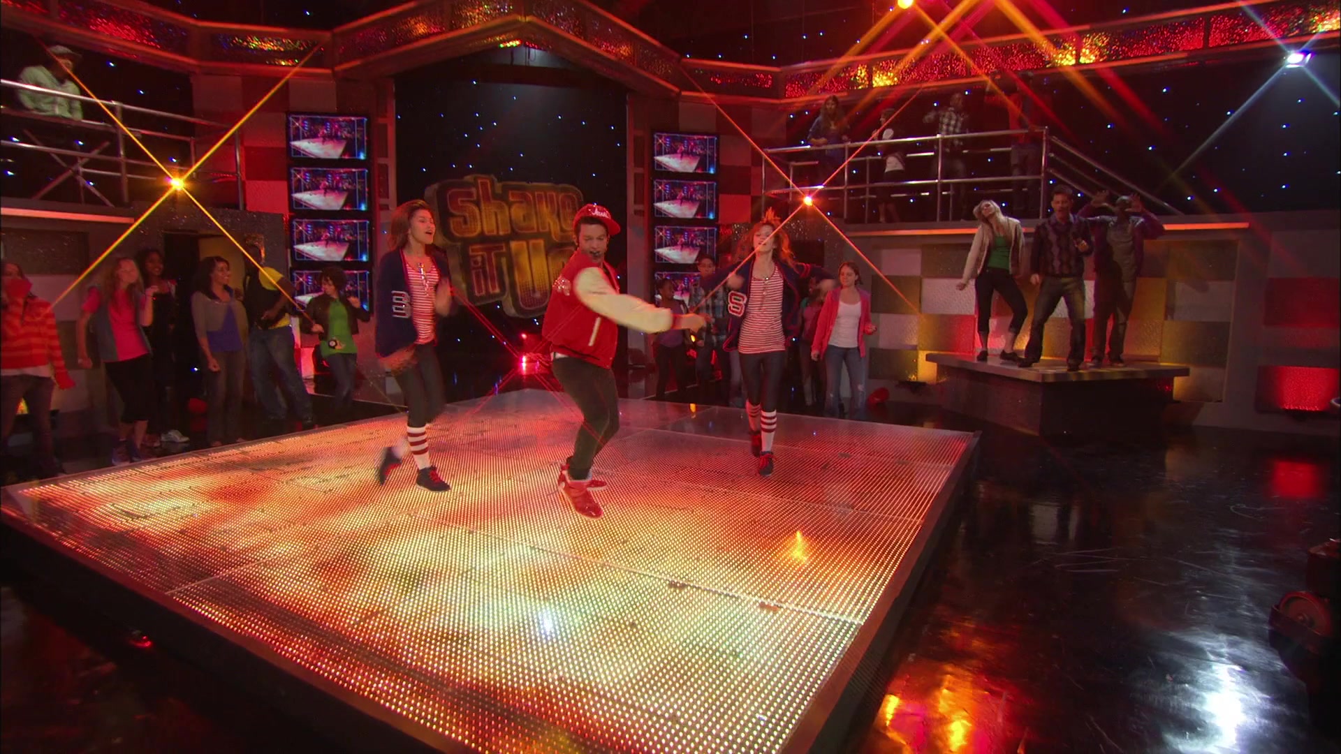 Shake_It_Up_S01E06_1080p_BTD_002145.jpg Shake_It_Up_S01E06_1080p_BTD_002145.jpg