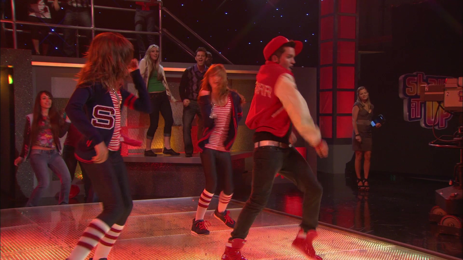 Shake_It_Up_S01E06_1080p_BTD_002160.jpg