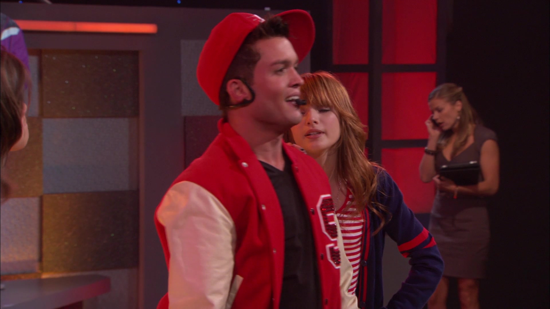 Shake_It_Up_S01E06_1080p_BTD_002193.jpg Shake_It_Up_S01E06_1080p_BTD_002193.jpg