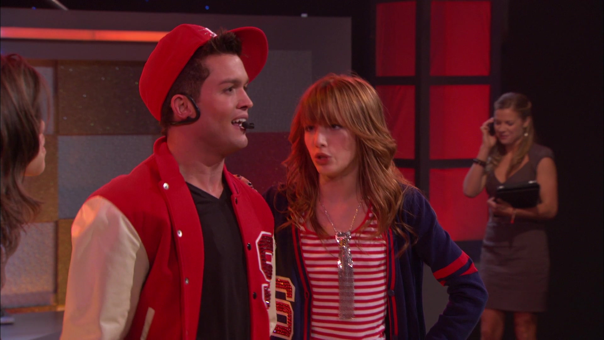 Shake_It_Up_S01E06_1080p_BTD_002195.jpg Shake_It_Up_S01E06_1080p_BTD_002195.jpg