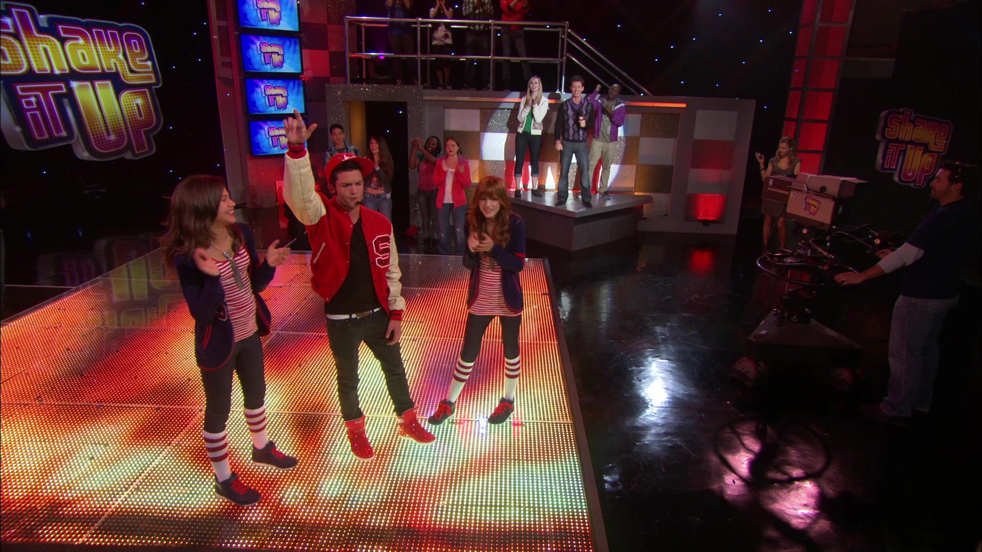Shake_It_Up_S01E06_1080p_BTD_002213.jpg