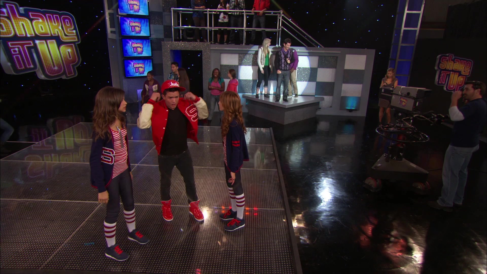 Shake_It_Up_S01E06_1080p_BTD_002229.jpg Shake_It_Up_S01E06_1080p_BTD_002229.jpg