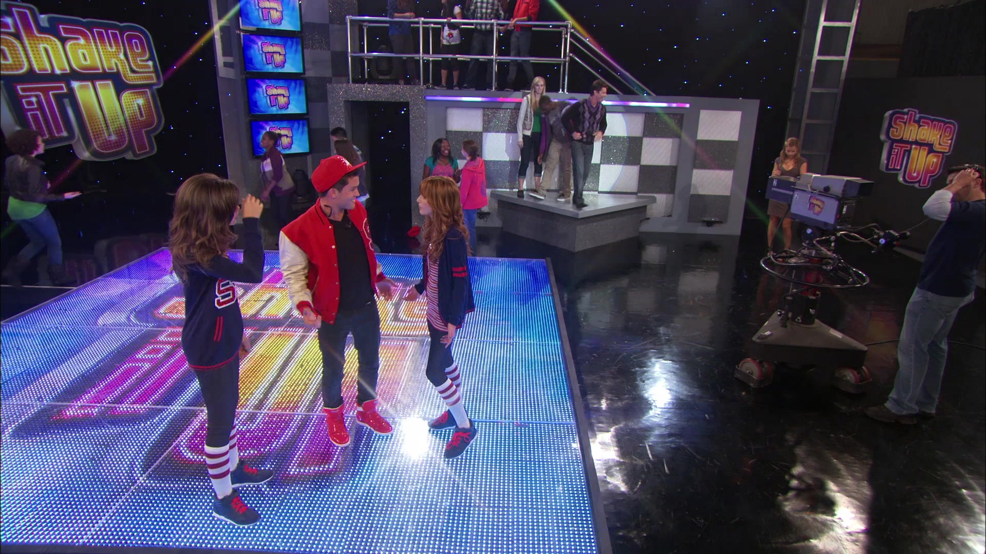 Shake_It_Up_S01E06_1080p_BTD_002231.jpg