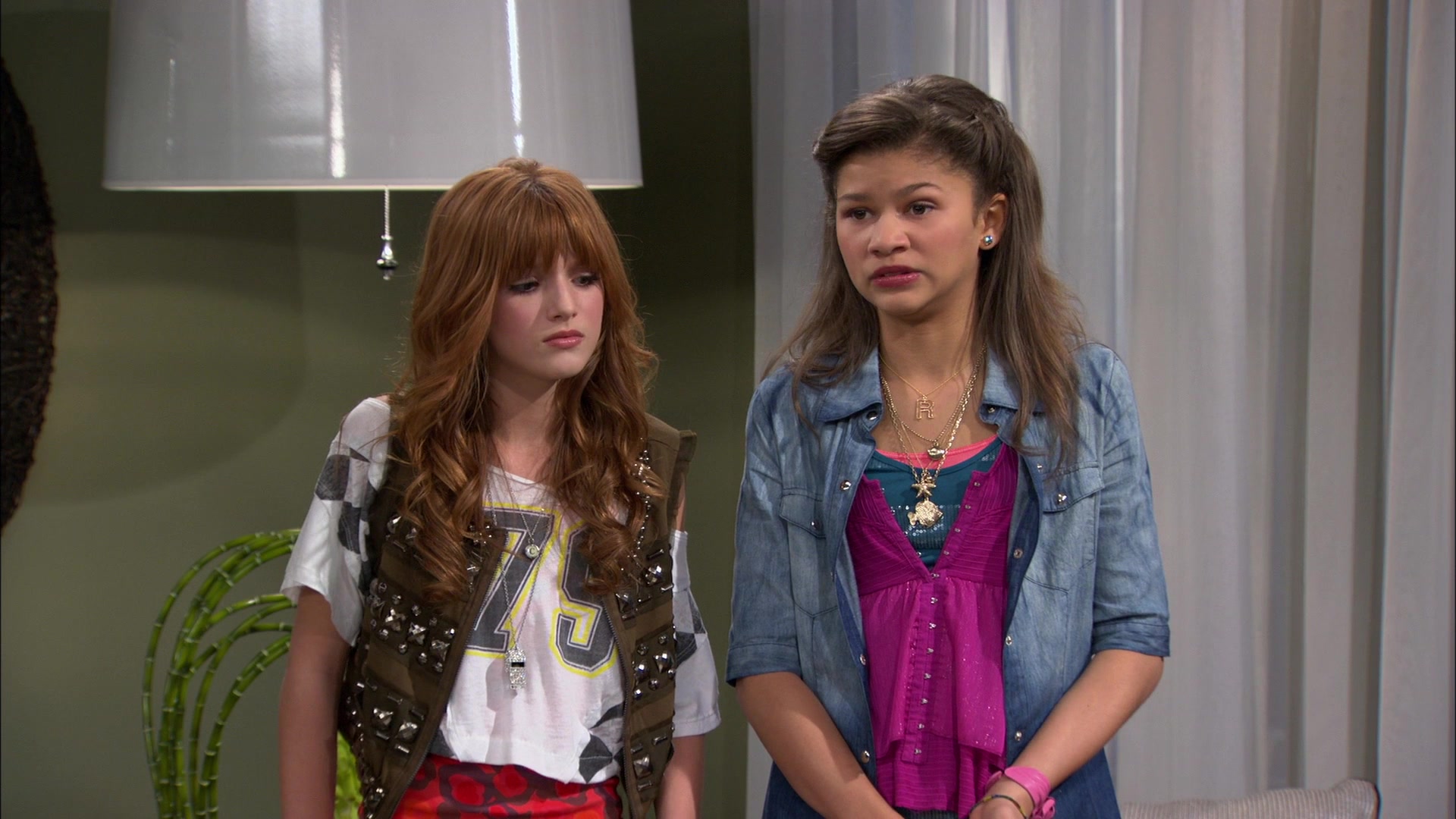 Shake_It_Up_S01E06_1080p_BTD_002707.jpg Shake_It_Up_S01E06_1080p_BTD_002707.jpg