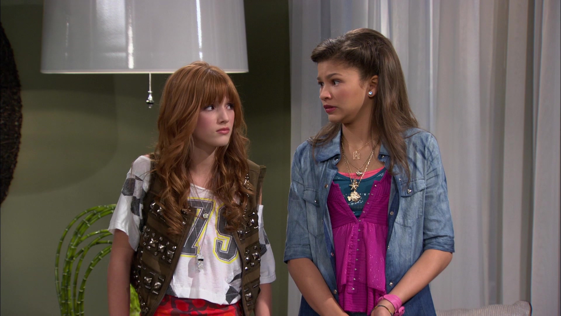 Shake_It_Up_S01E06_1080p_BTD_002709.jpg Shake_It_Up_S01E06_1080p_BTD_002709.jpg