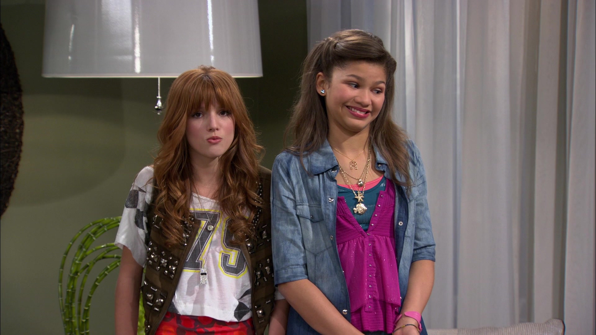 Shake_It_Up_S01E06_1080p_BTD_002728.jpg