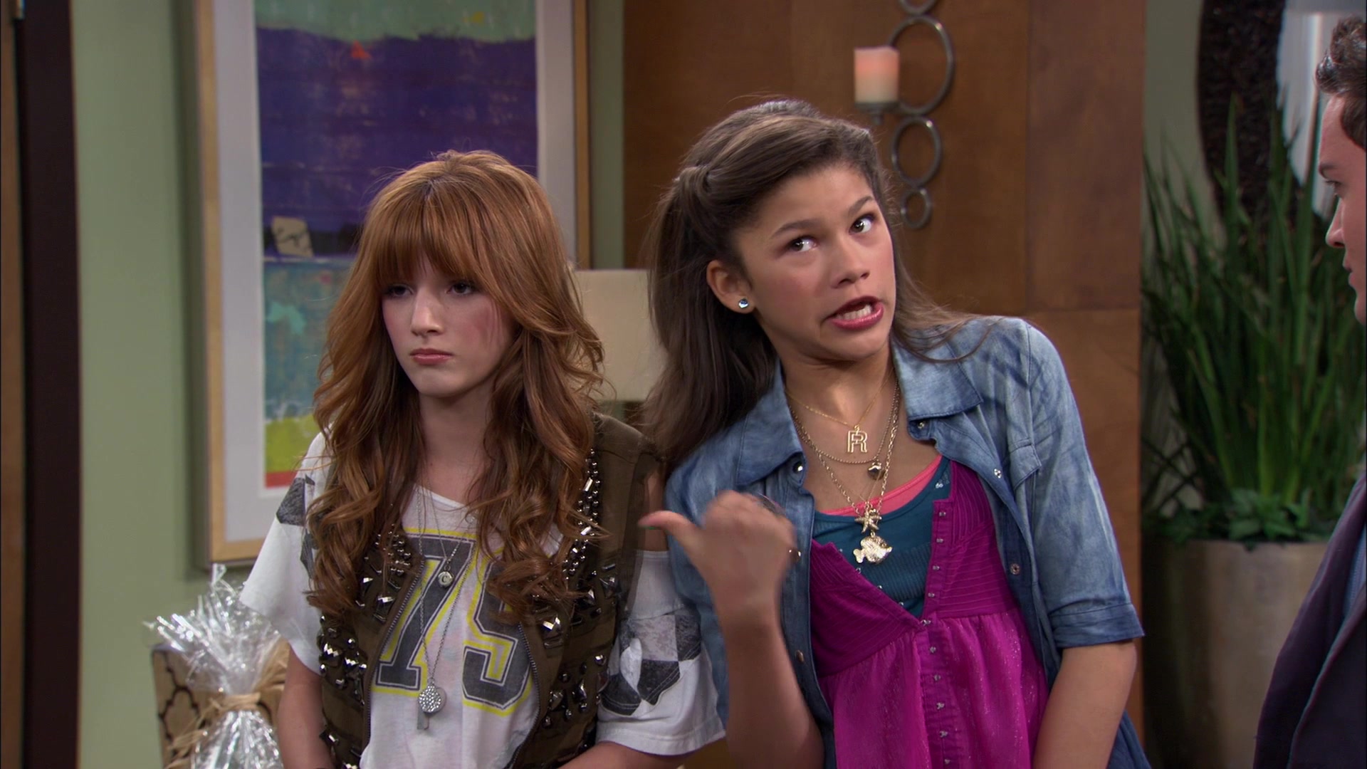 Shake_It_Up_S01E06_1080p_BTD_002756.jpg Shake_It_Up_S01E06_1080p_BTD_002756.jpg