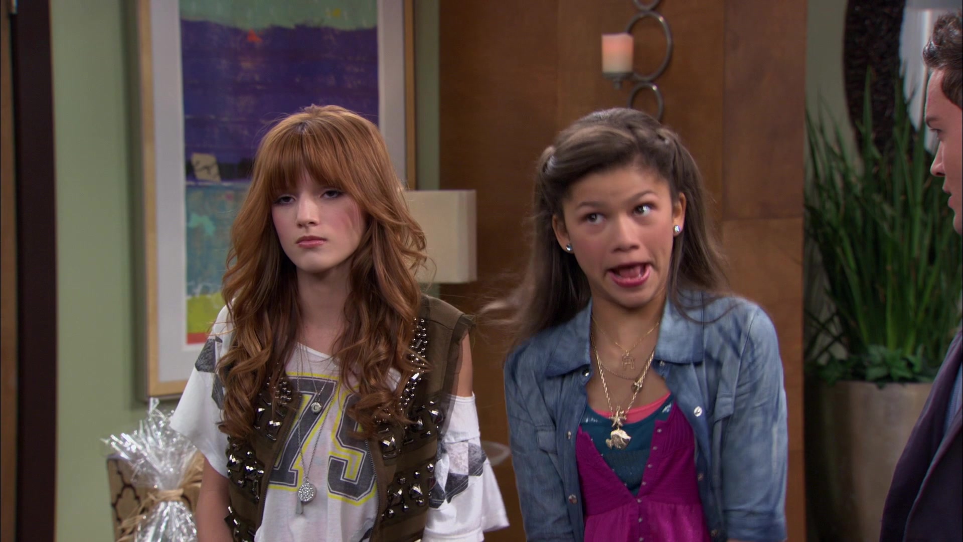 Shake_It_Up_S01E06_1080p_BTD_002757.jpg Shake_It_Up_S01E06_1080p_BTD_002757.jpg