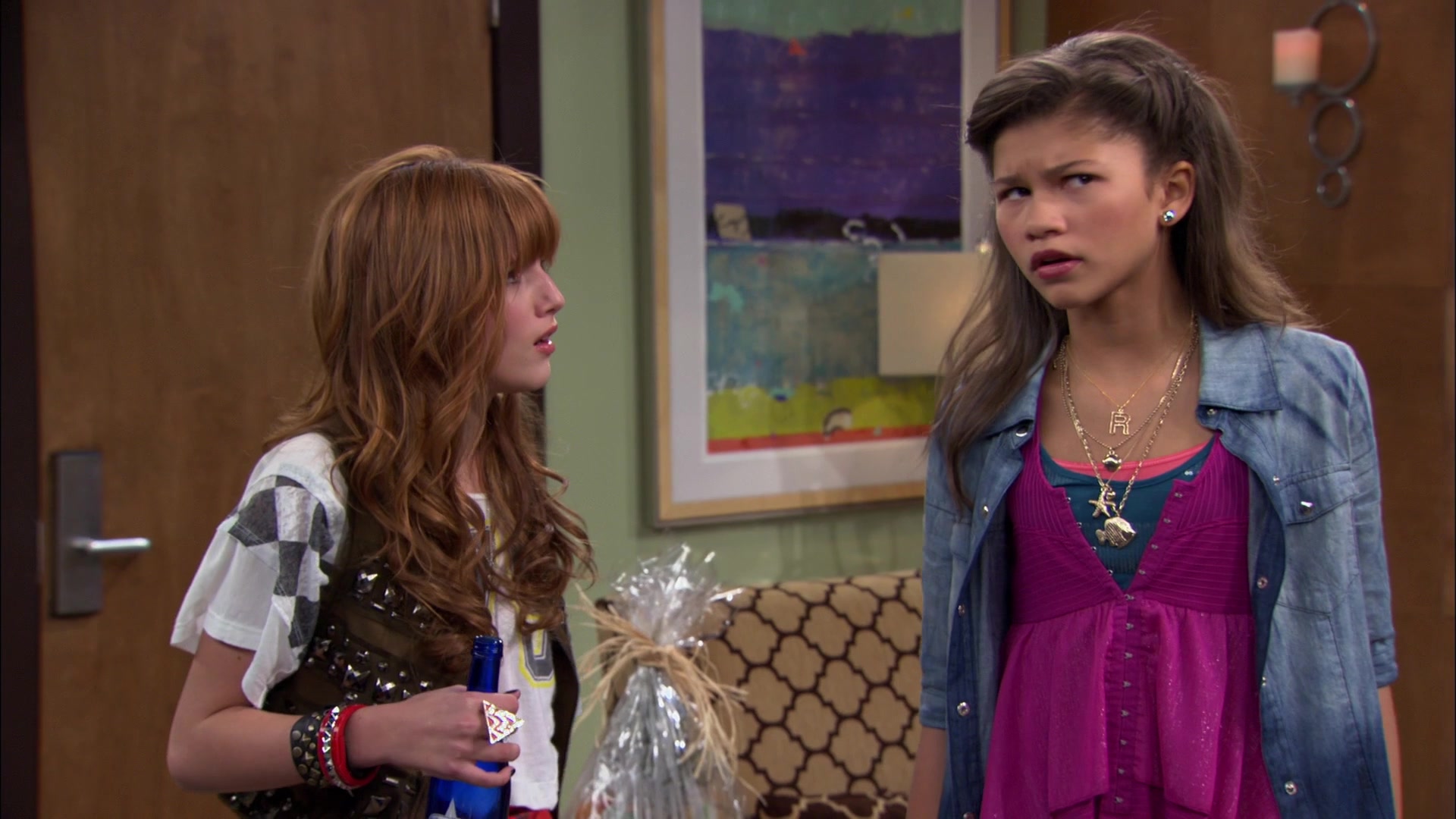 Shake_It_Up_S01E06_1080p_BTD_002877.jpg Shake_It_Up_S01E06_1080p_BTD_002877.jpg