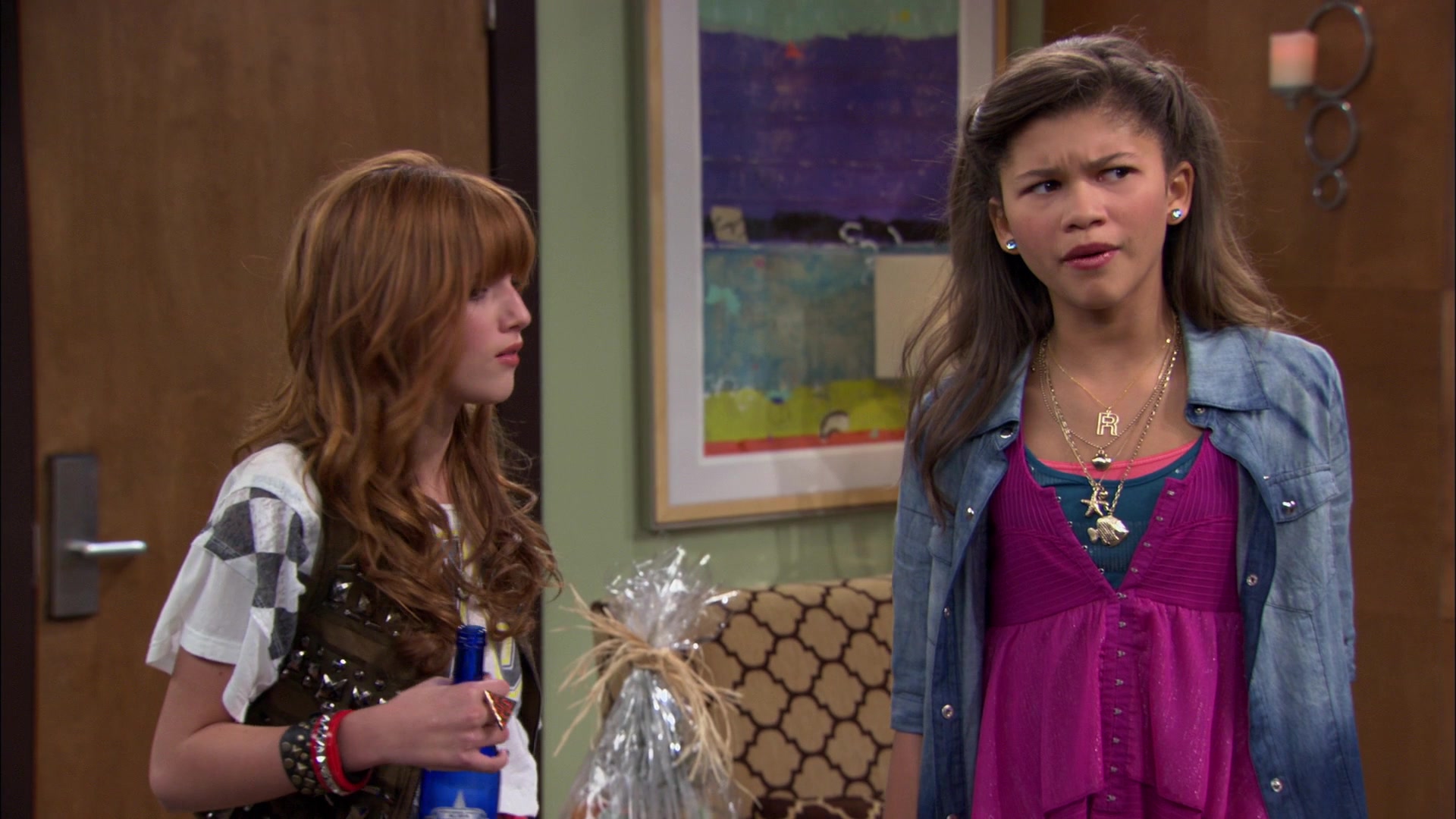Shake_It_Up_S01E06_1080p_BTD_002878.jpg Shake_It_Up_S01E06_1080p_BTD_002878.jpg