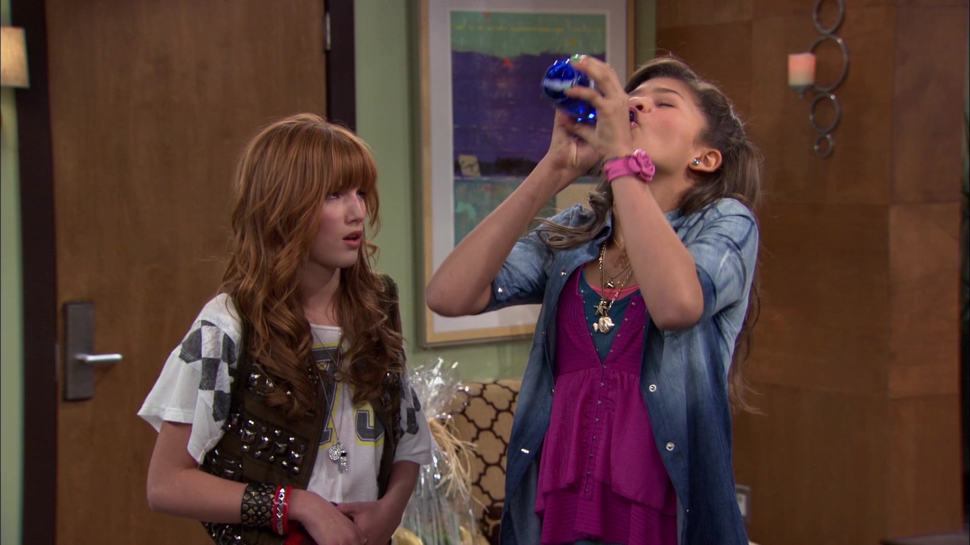 Shake_It_Up_S01E06_1080p_BTD_002933.jpg Shake_It_Up_S01E06_1080p_BTD_002933.jpg