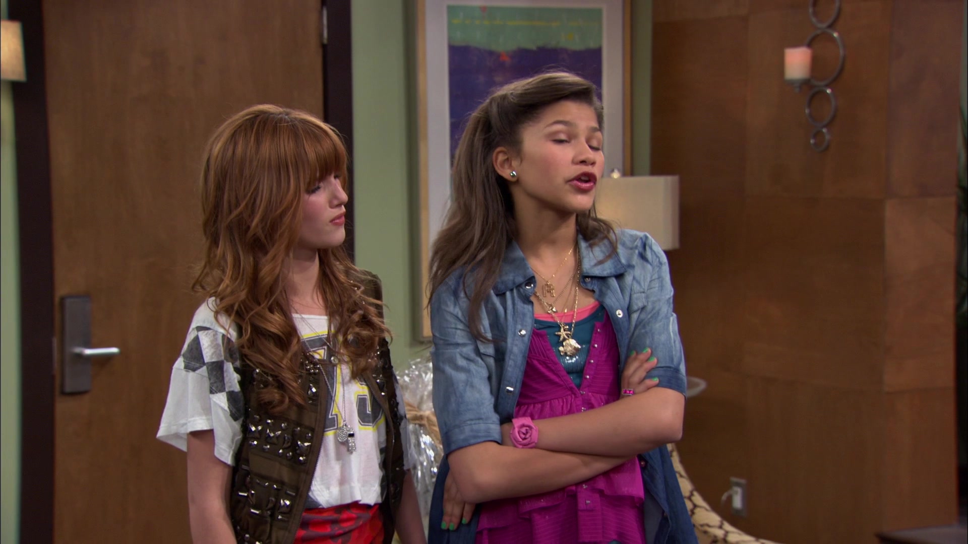 Shake_It_Up_S01E06_1080p_BTD_002983.jpg