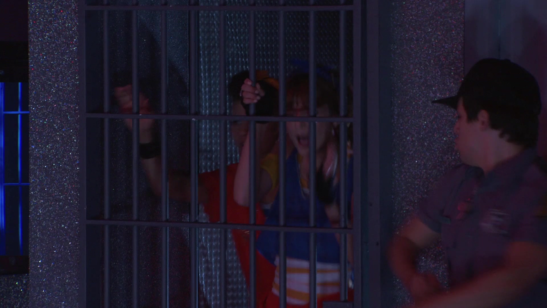 Shake_It_Up_S01E07_1080p_BTD_000164.jpg Shake_It_Up_S01E07_1080p_BTD_000164.jpg